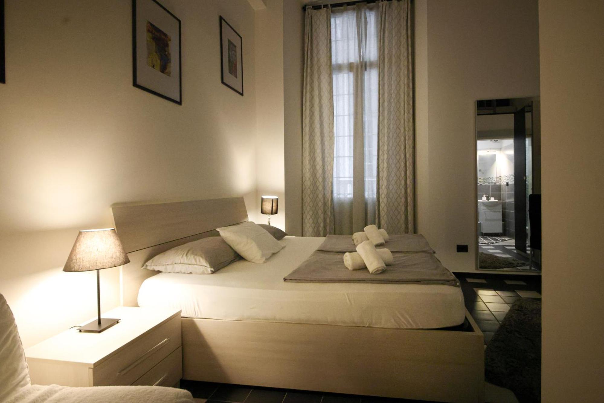 Nik Rooms Genoa Exterior photo